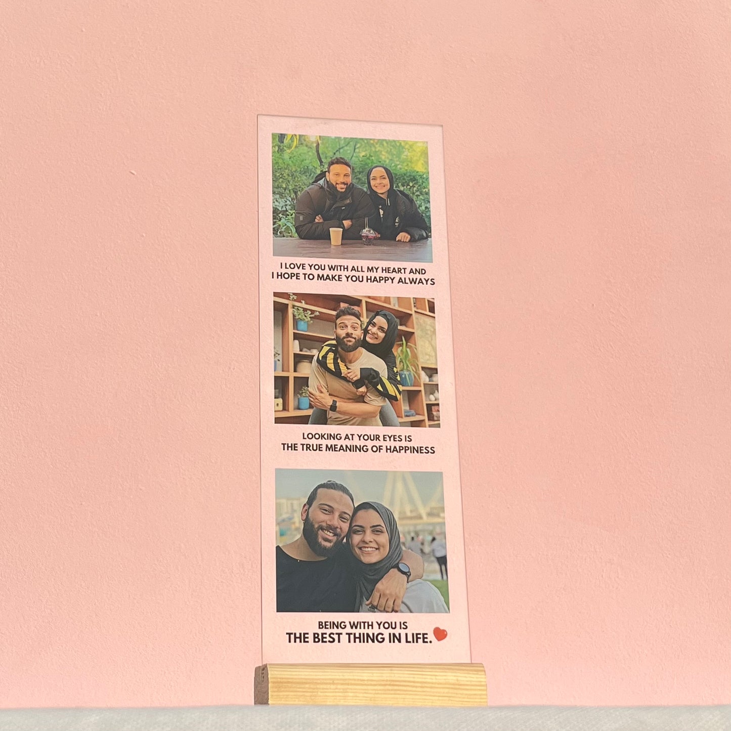 Acrylic stand with 3 photos and 3 quotes.