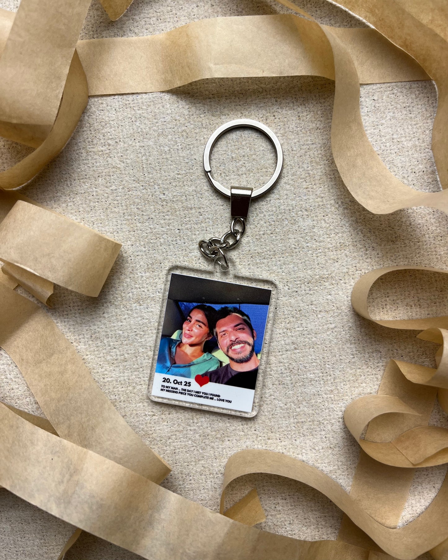 صورة مع خلفية - ميدالية مفاتيح بصورة شخصية